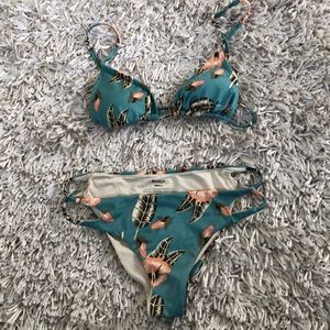 RVCA two piece set